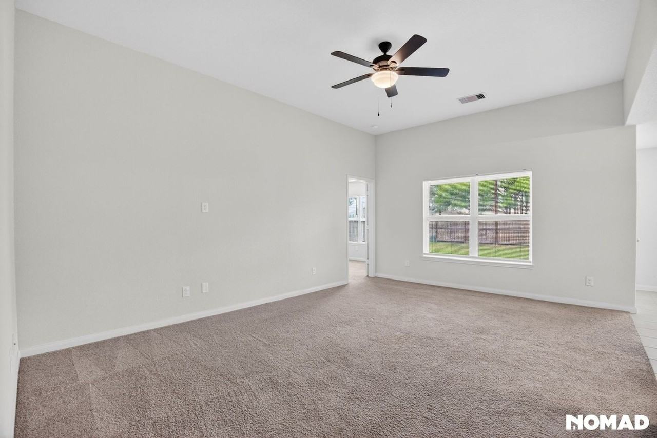 2331 Golden Brandy Ln - Photo 7 of 17