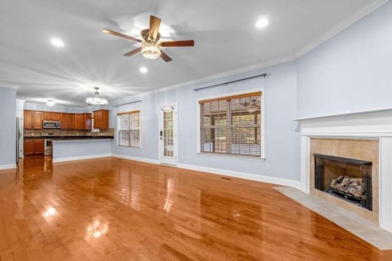 7160 Neville Dr - Photo 5 of 33