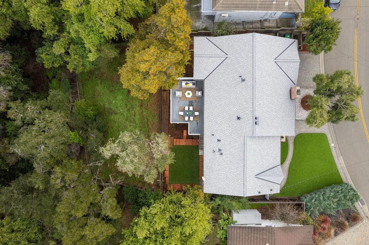 2566 Lancaster Rd - Photo 7 of 50