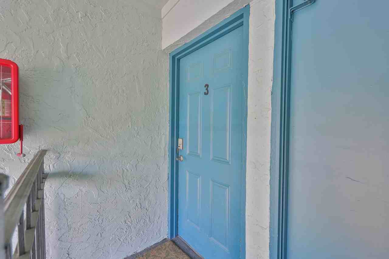 284 115th Ave N #3 - Photo 5 of 32