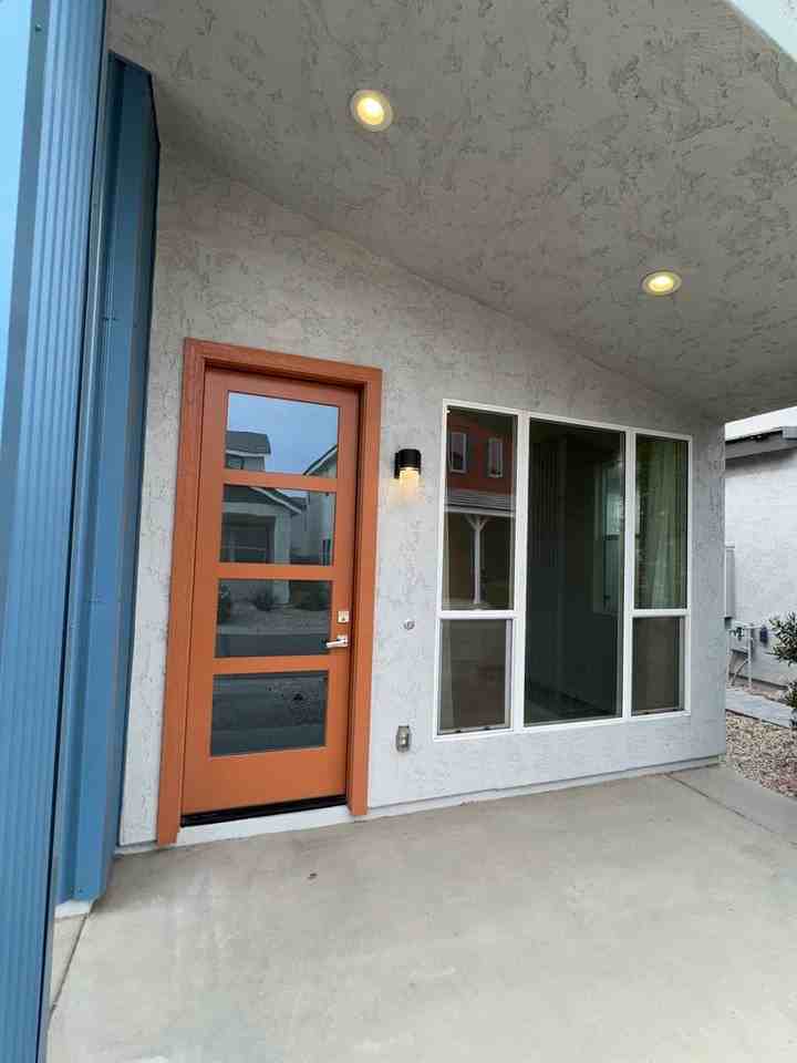 383 N 157th Ln - Photo 2 of 33