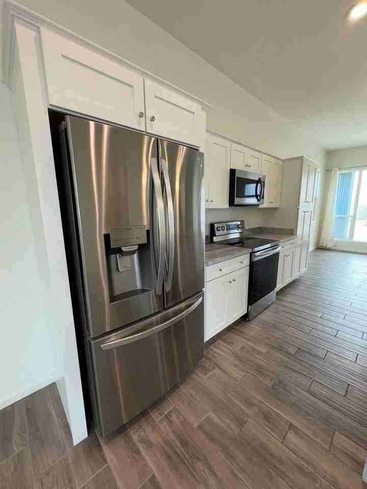 383 N 157th Ln - Photo 5 of 33