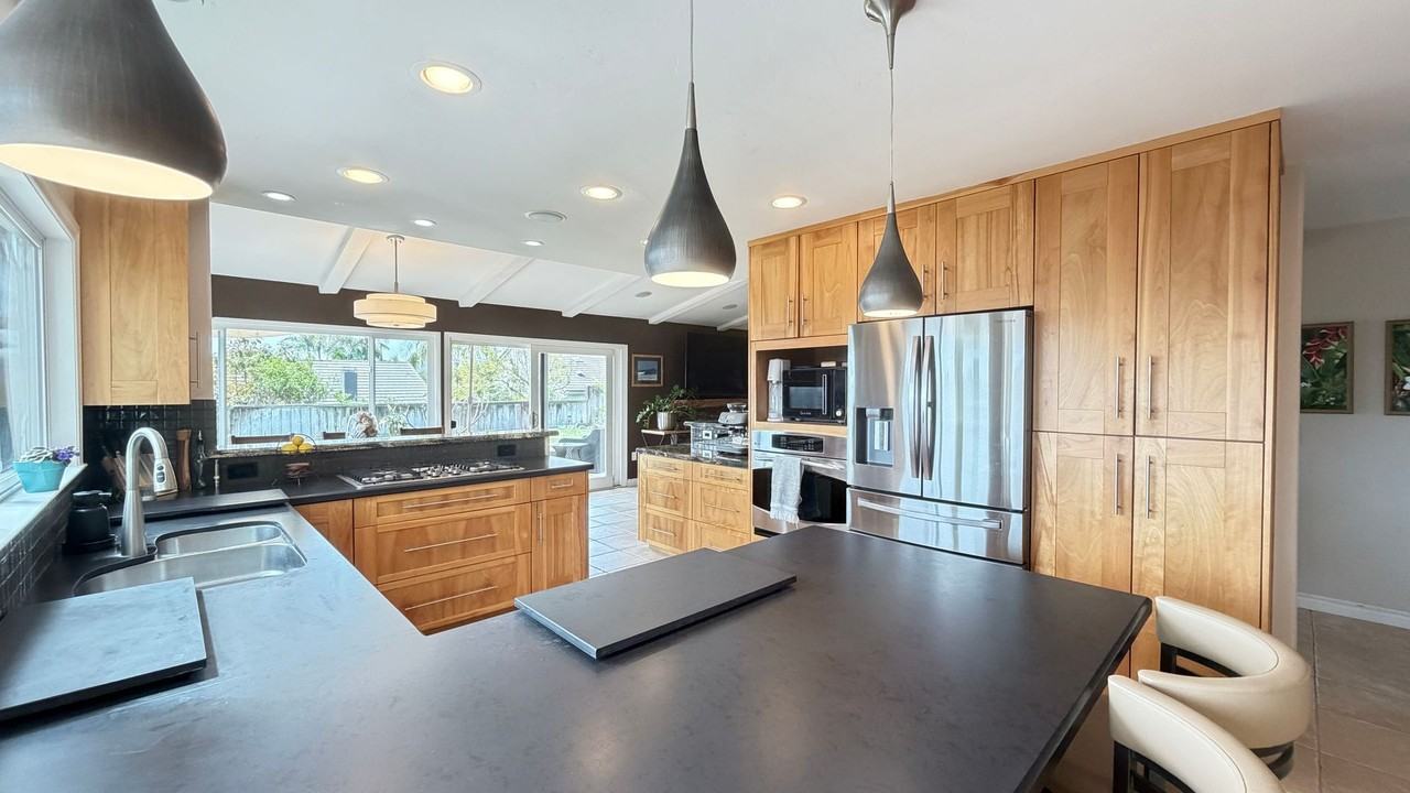 7029 Fern Pl - Photo 4 of 41