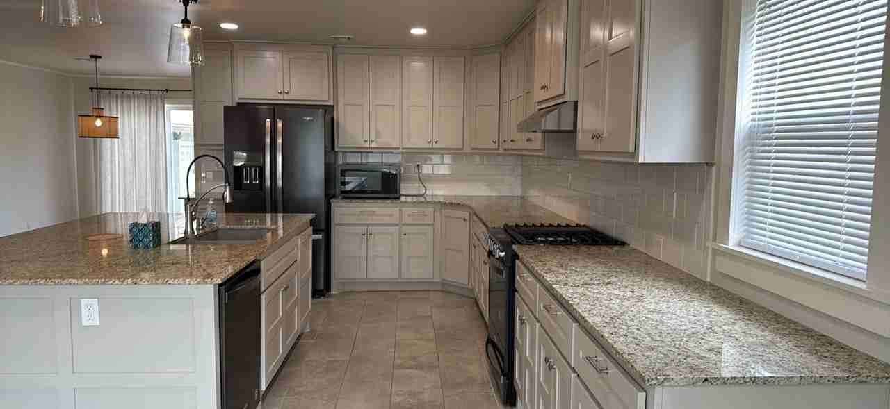 330 S 5th Pl - Photo 6 of 26