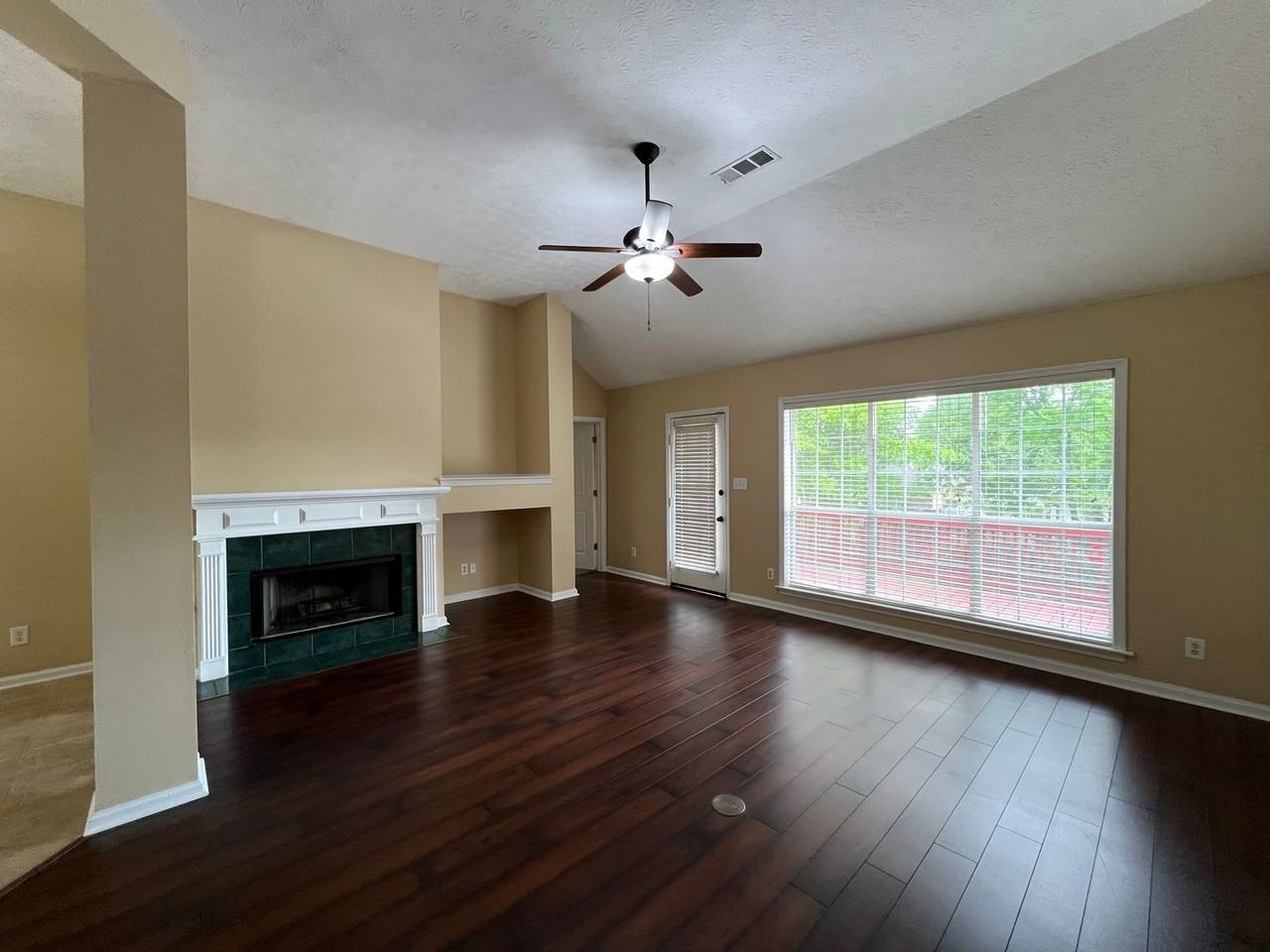 949 Autumn Ridge Rd - Photo 3 of 17