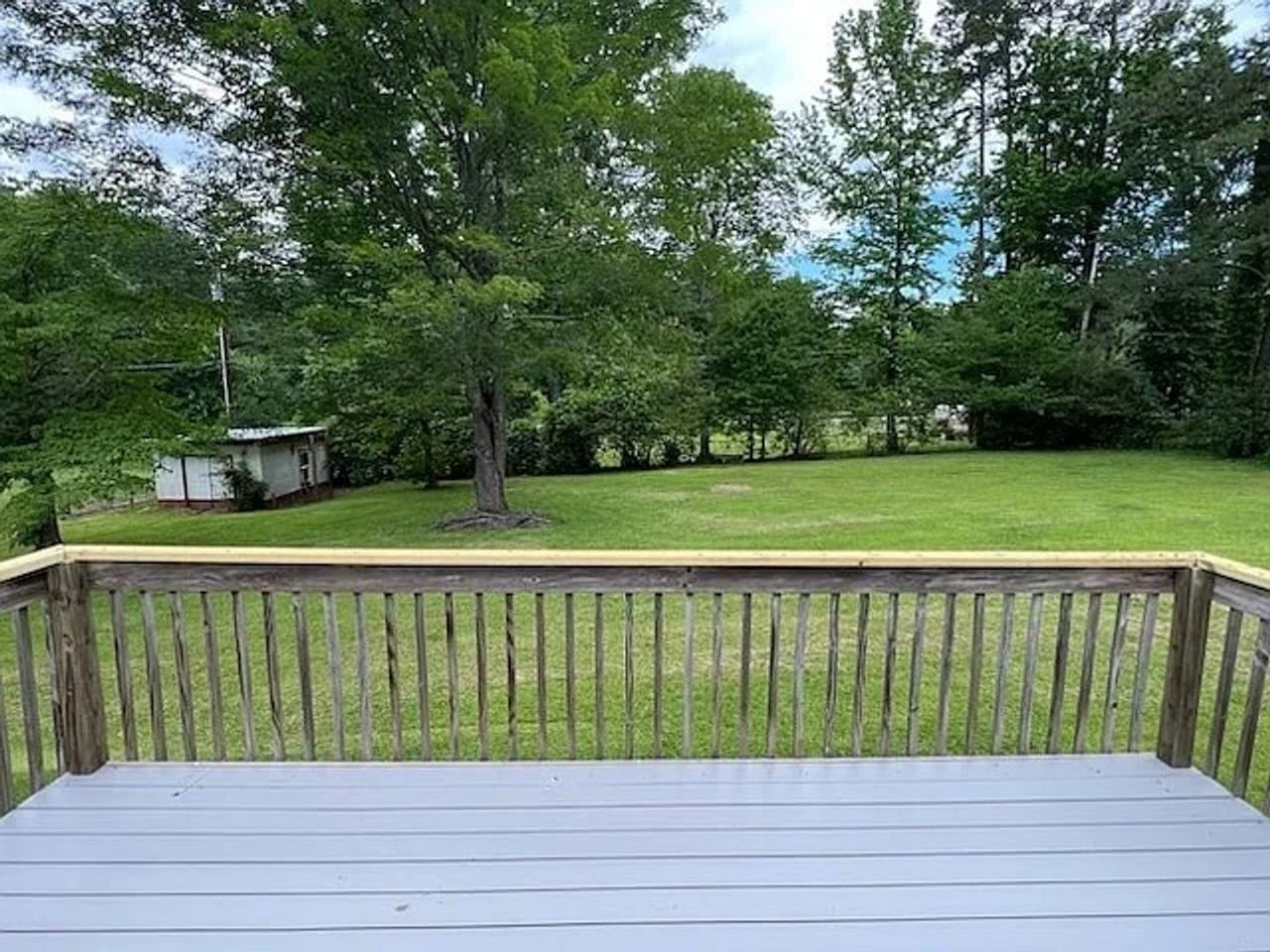 3609 Sherwood Dr - Photo 3 of 8