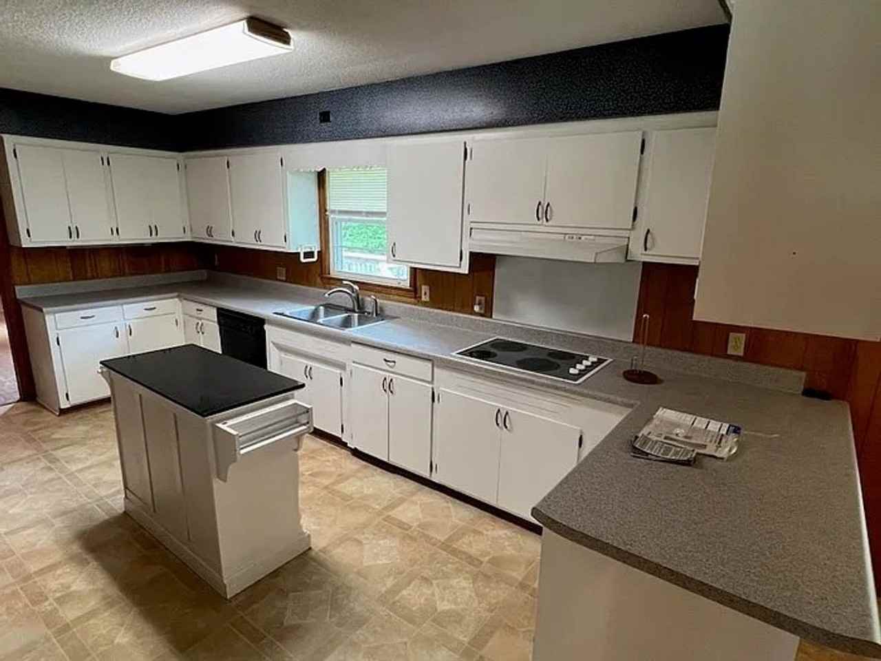 3609 Sherwood Dr - Photo 5 of 8