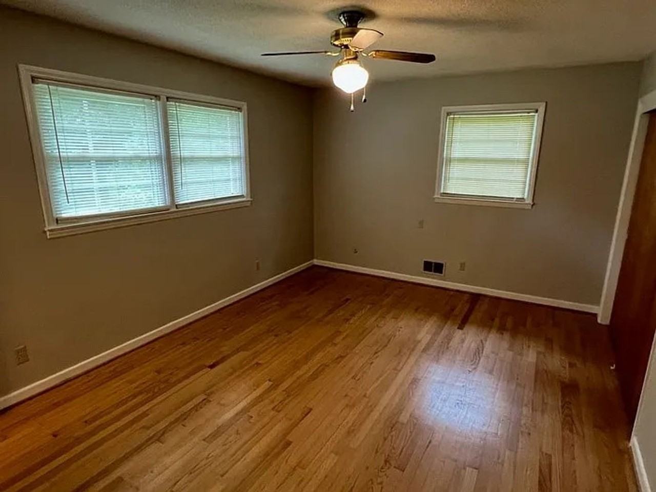 3609 Sherwood Dr - Photo 6 of 8