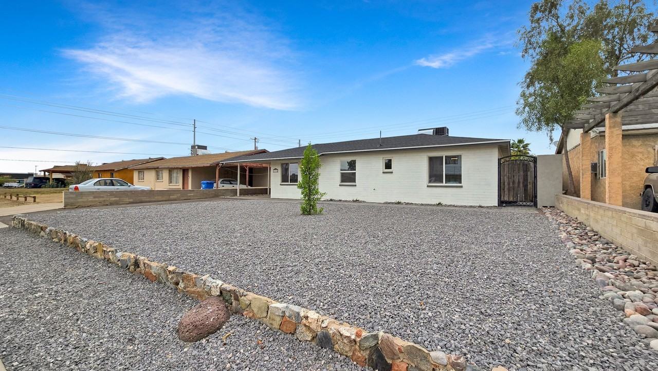 1216 E Desert Park Ln - Photo 4 of 31