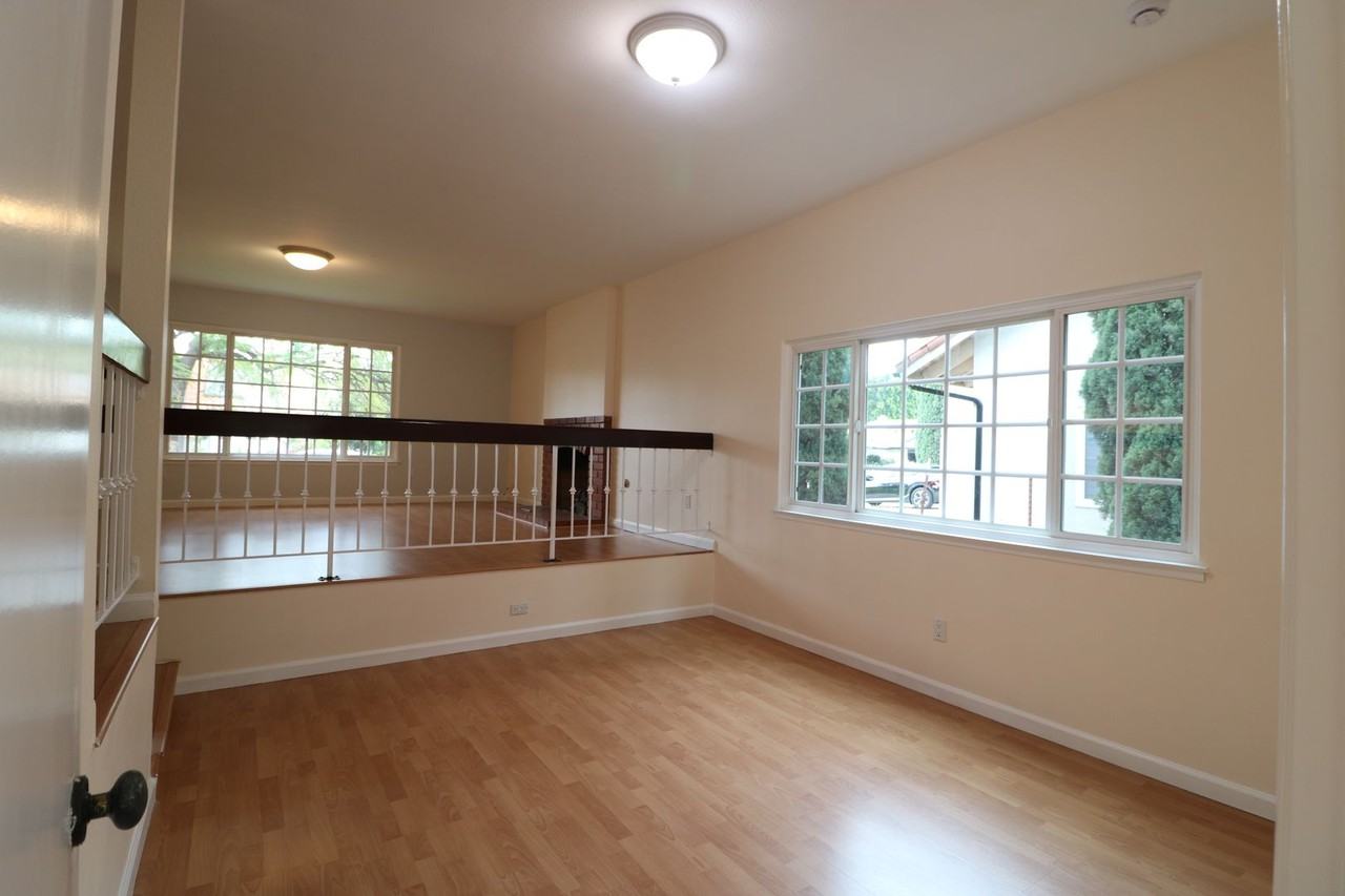 9939 Glade Ave - Photo 7 of 50