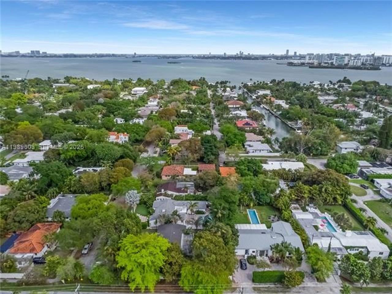 1022 Ne 91st Ter #1022 - Photo 3 of 21