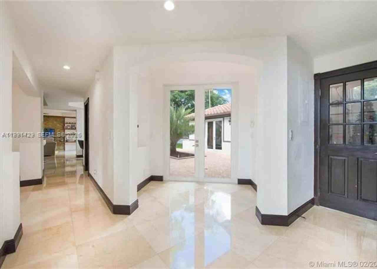 8164 Sw 171st St - Photo 4 of 15