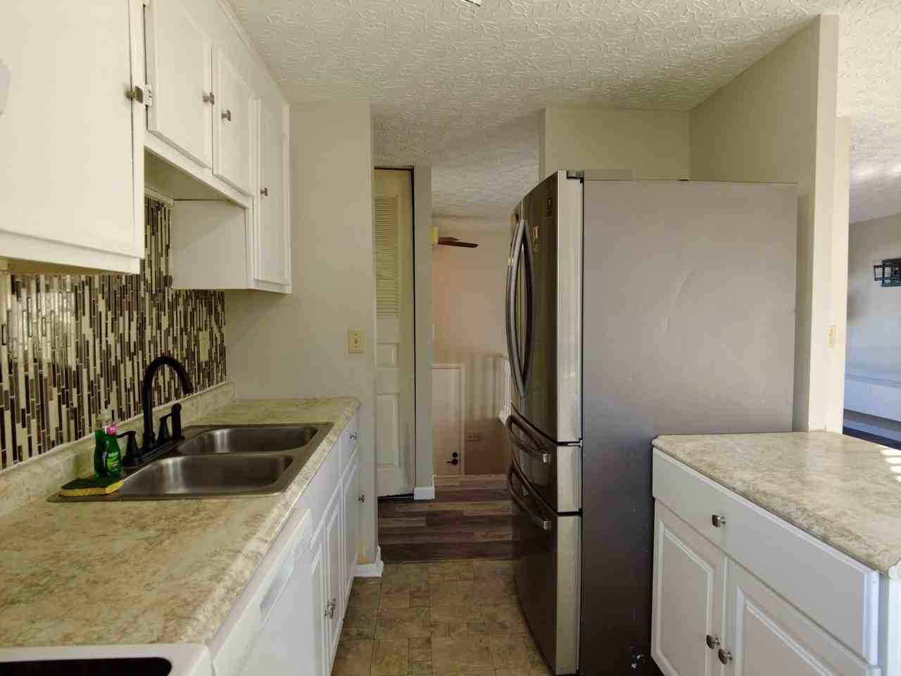 2228 Belltree Dr - Photo 5 of 30