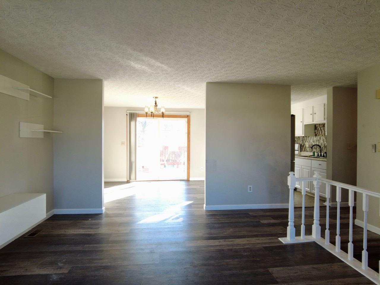 2228 Belltree Dr - Photo 7 of 30