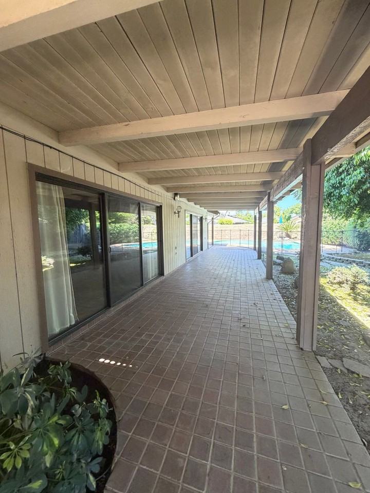 540 E Estate Dr - Photo 5 of 8