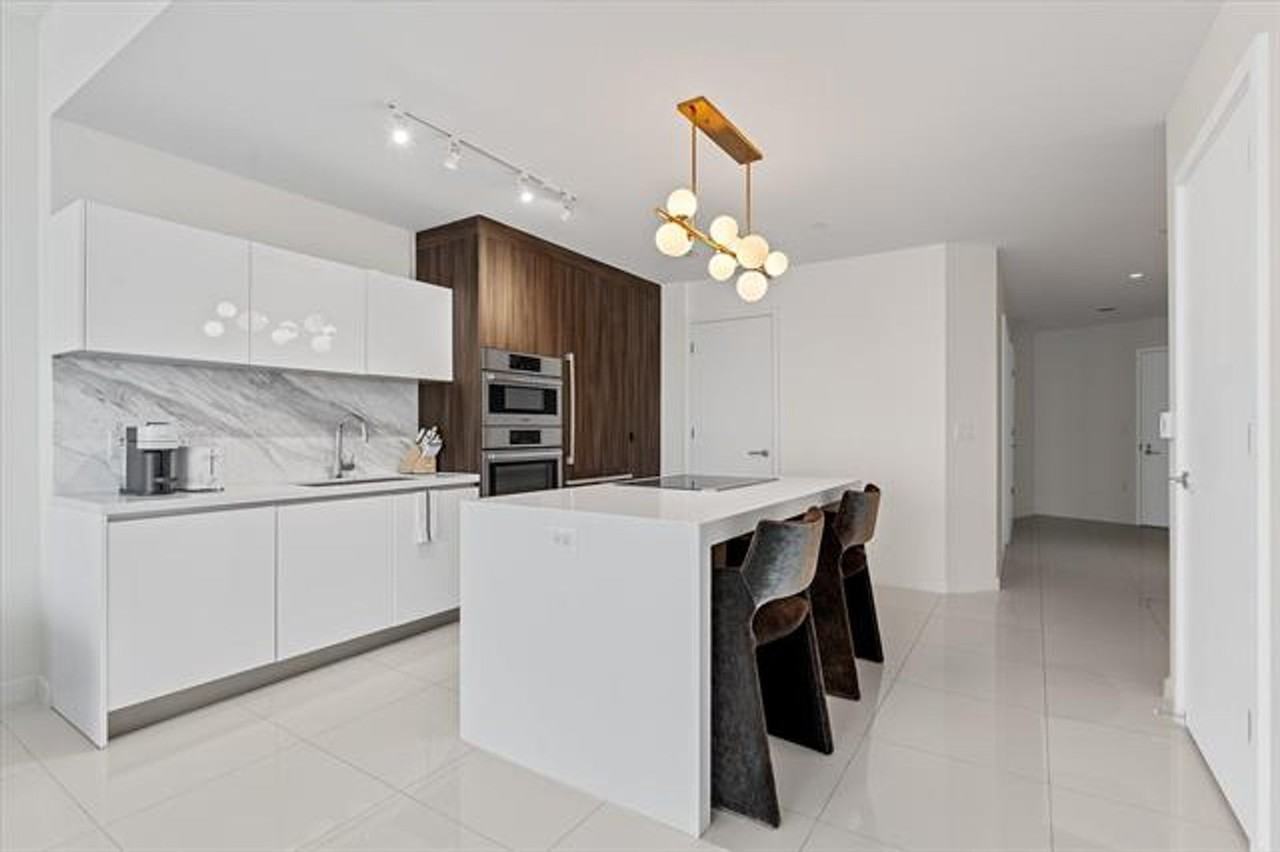 851 851 NE 1st Avenue Ave #4100 - Photo 2 of 18