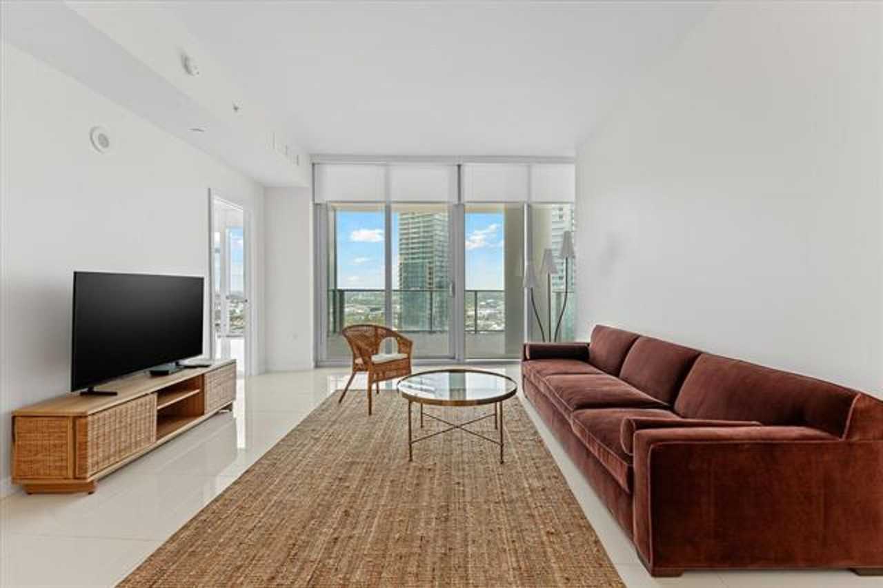 851 851 NE 1st Avenue Ave #4100 - Photo 4 of 18