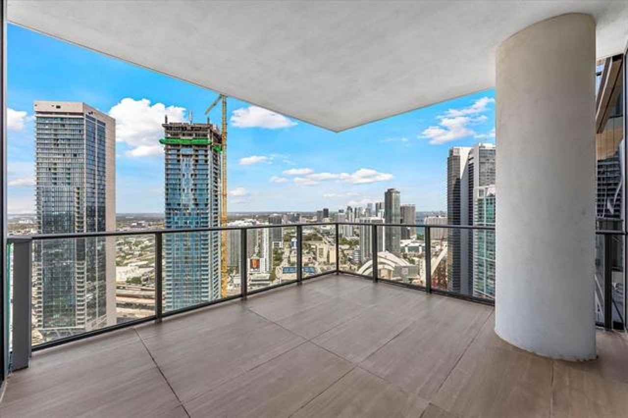 851 851 NE 1st Avenue Ave #4100 - Photo 6 of 18