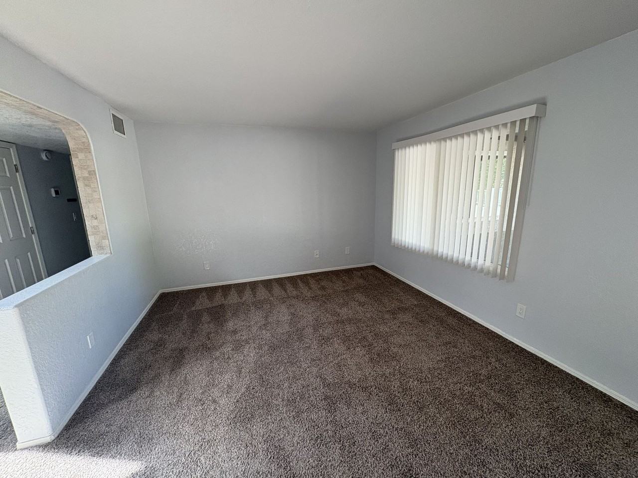 681 N Hearthside Ln - Photo 7 of 50