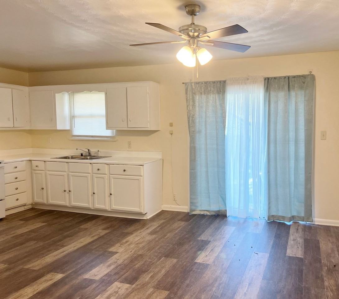 718 Powhatan Pkwy - Photo 7 of 21