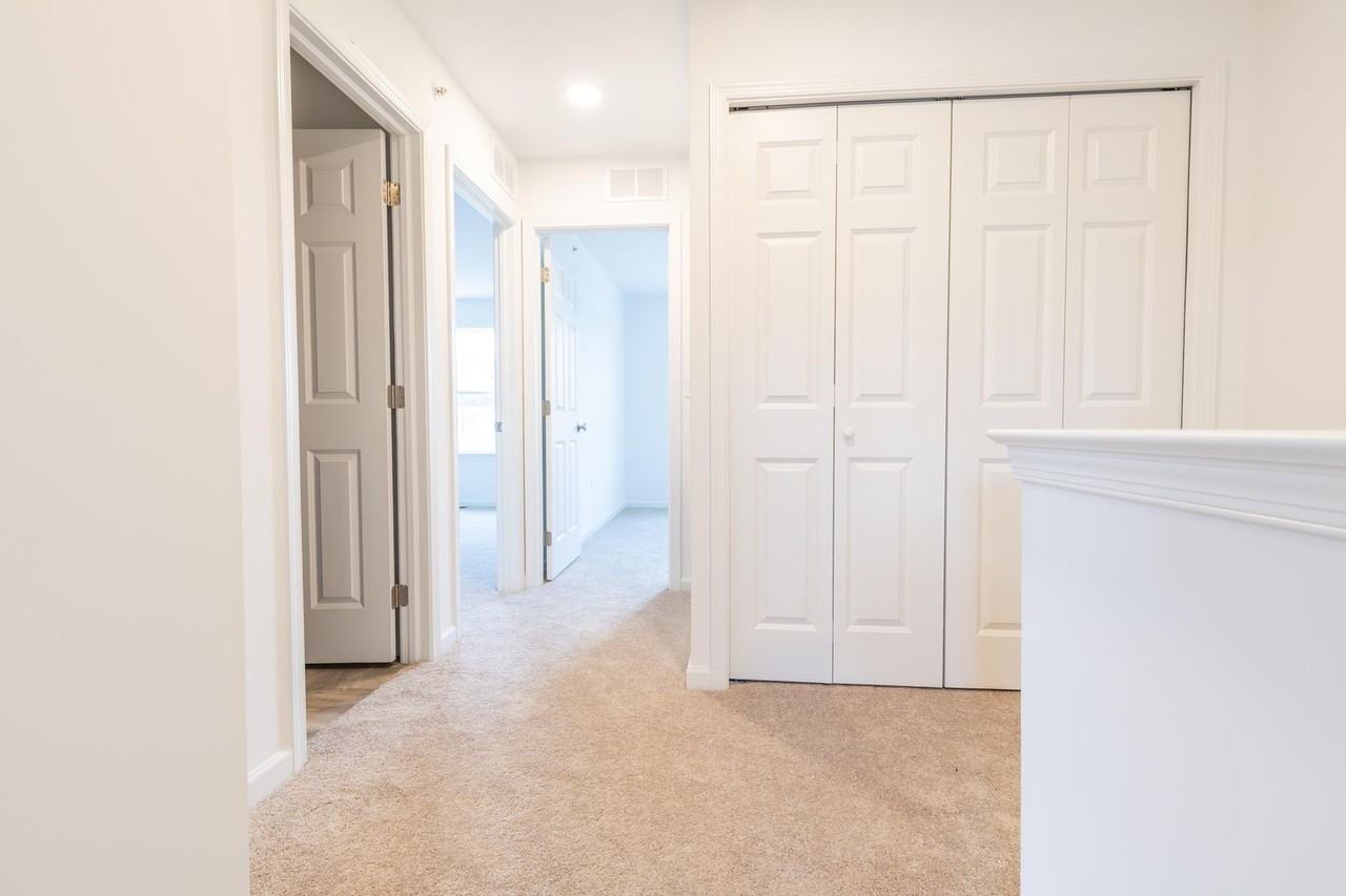16 Meredith Way - Photo 6 of 24