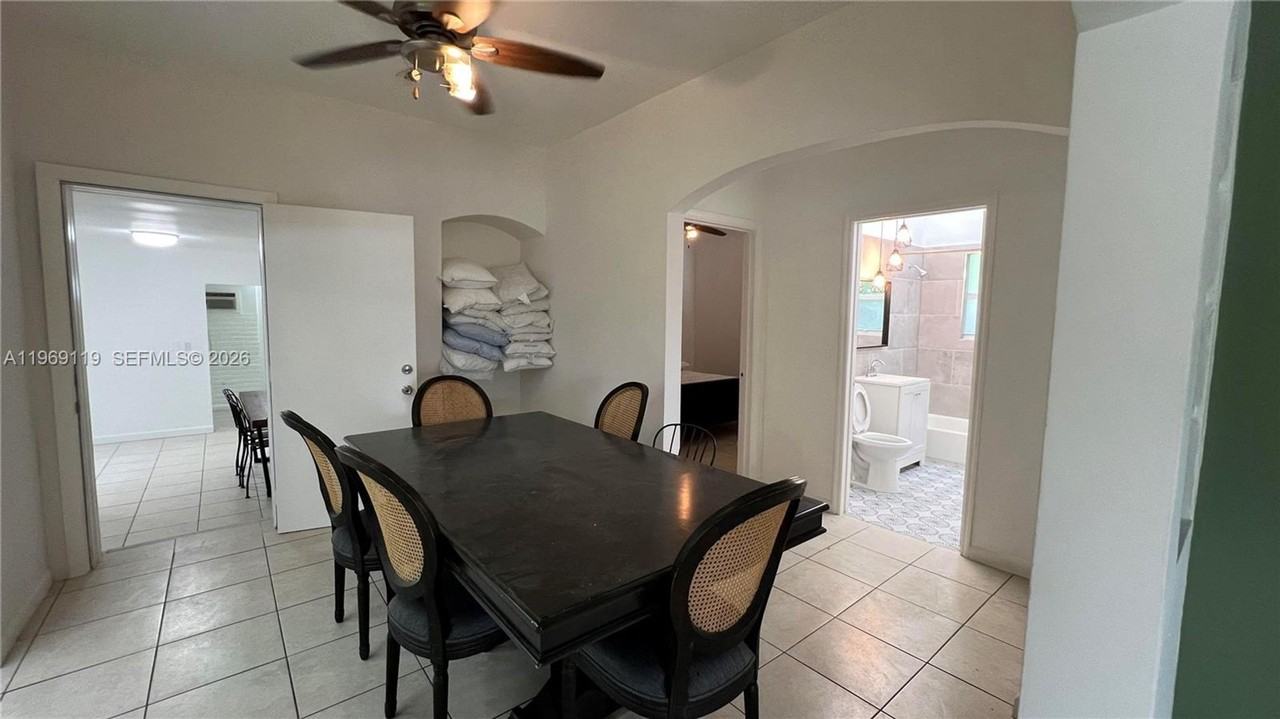 113 Nw 35th St - Photo 2 of 20