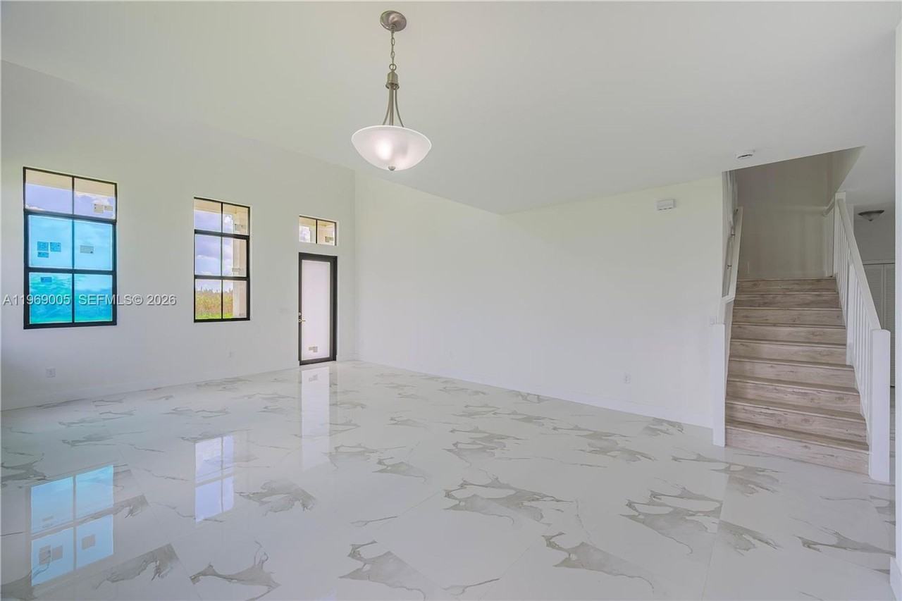 32242 Sw 194th Ave - Photo 6 of 21