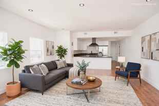 1861 S Longwood Ave - Photo 1 of 1