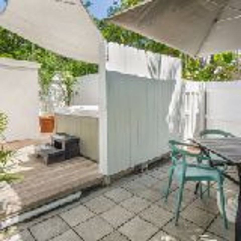 817B White St #B - Photo 4 of 16