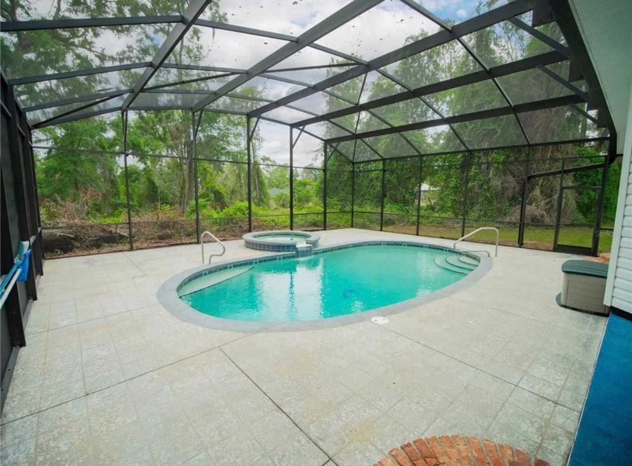 720 Nw Zack Dr - Photo 5 of 50