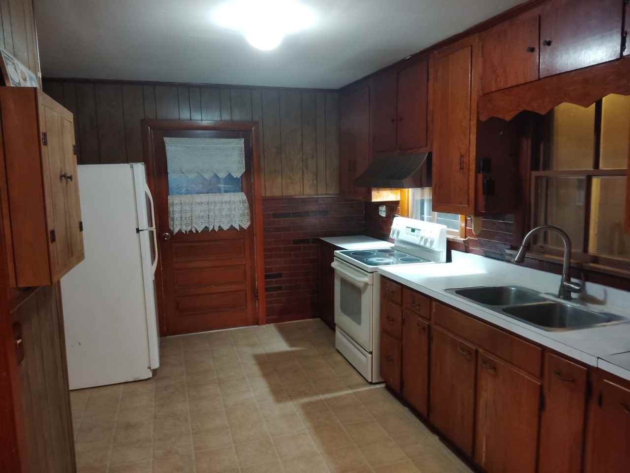 413 Nw Orange St - Photo 4 of 14