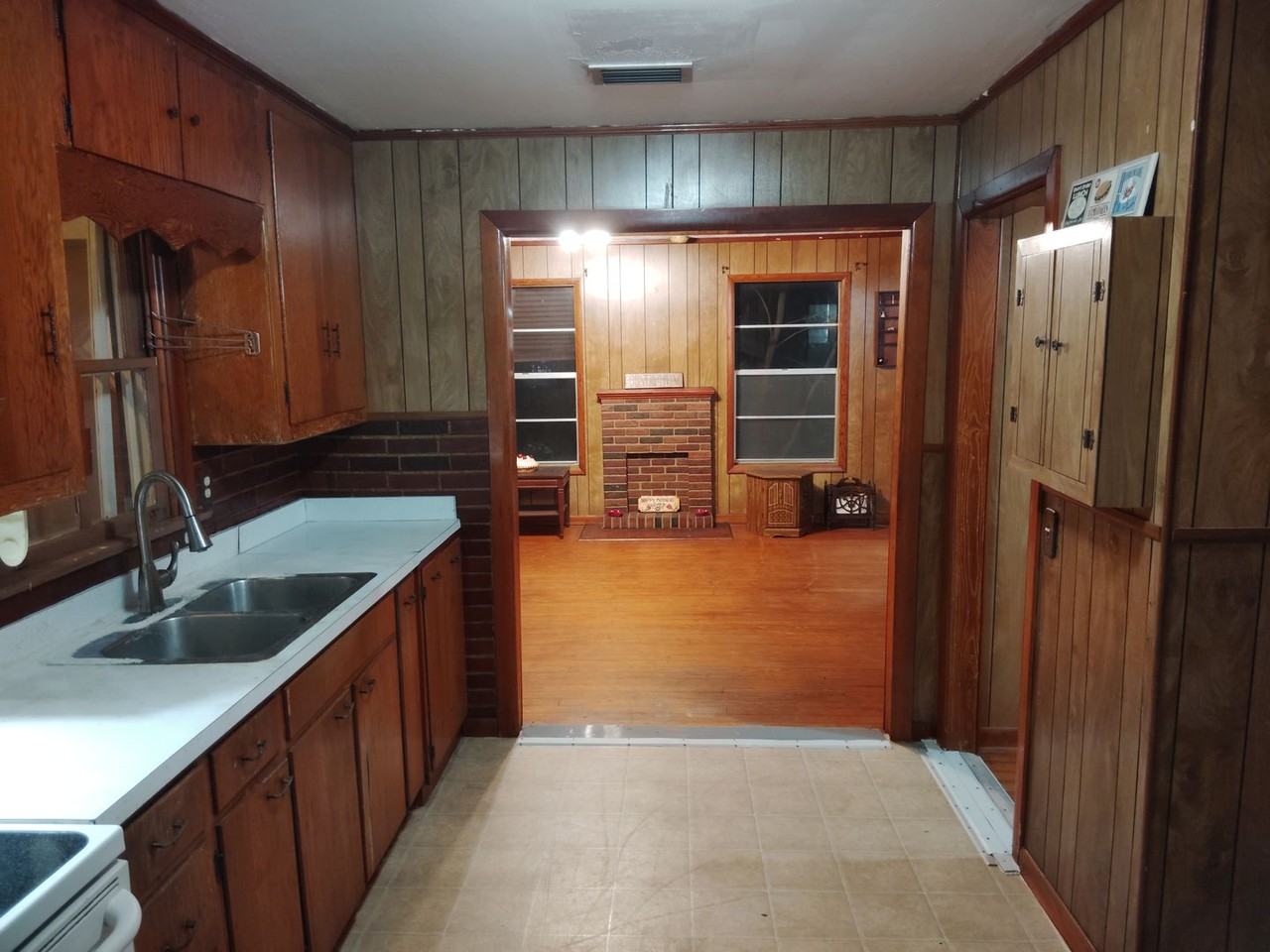 413 Nw Orange St - Photo 6 of 14