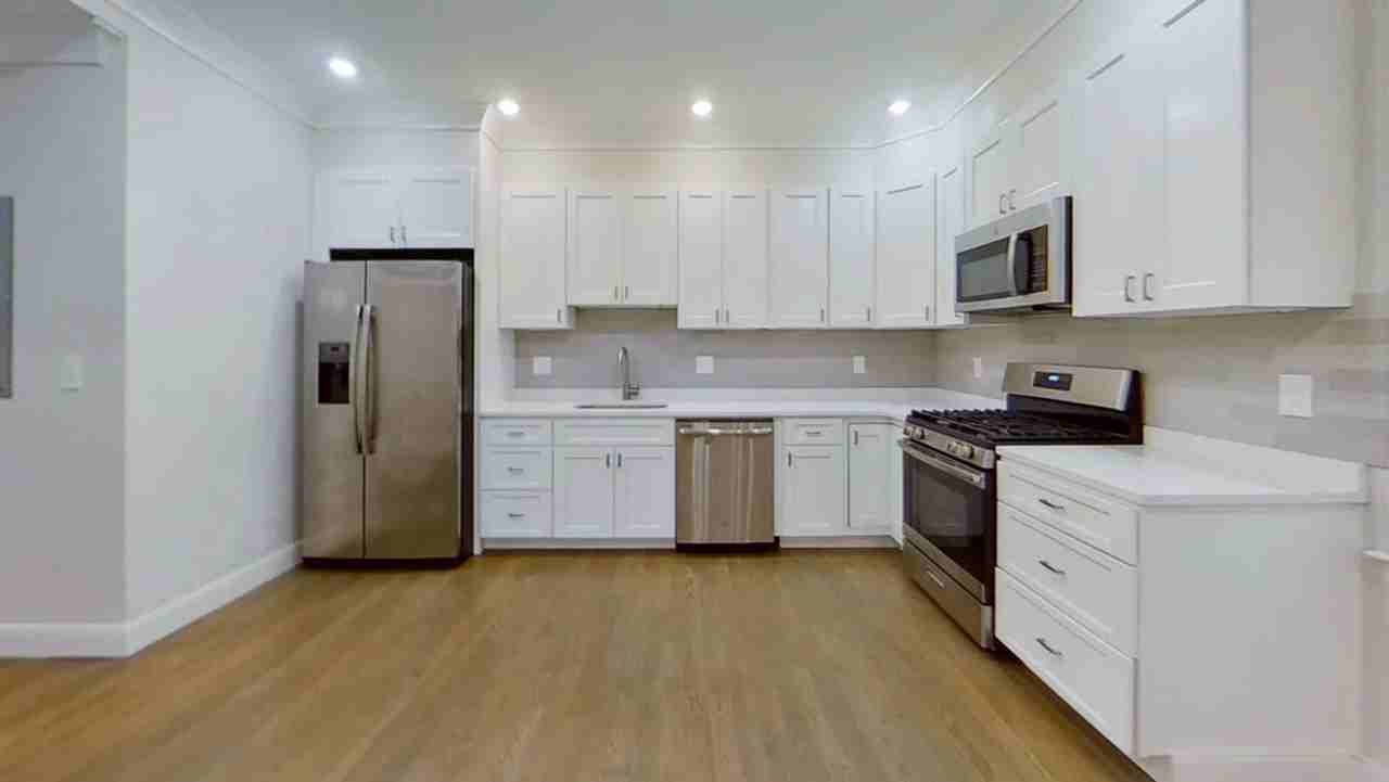75 Linden St - Photo 2 of 8