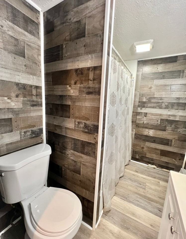 860 N Market St - Photo 6 of 28