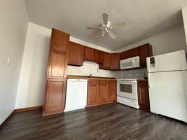 featured image of 1135-1145.5 N College Dr