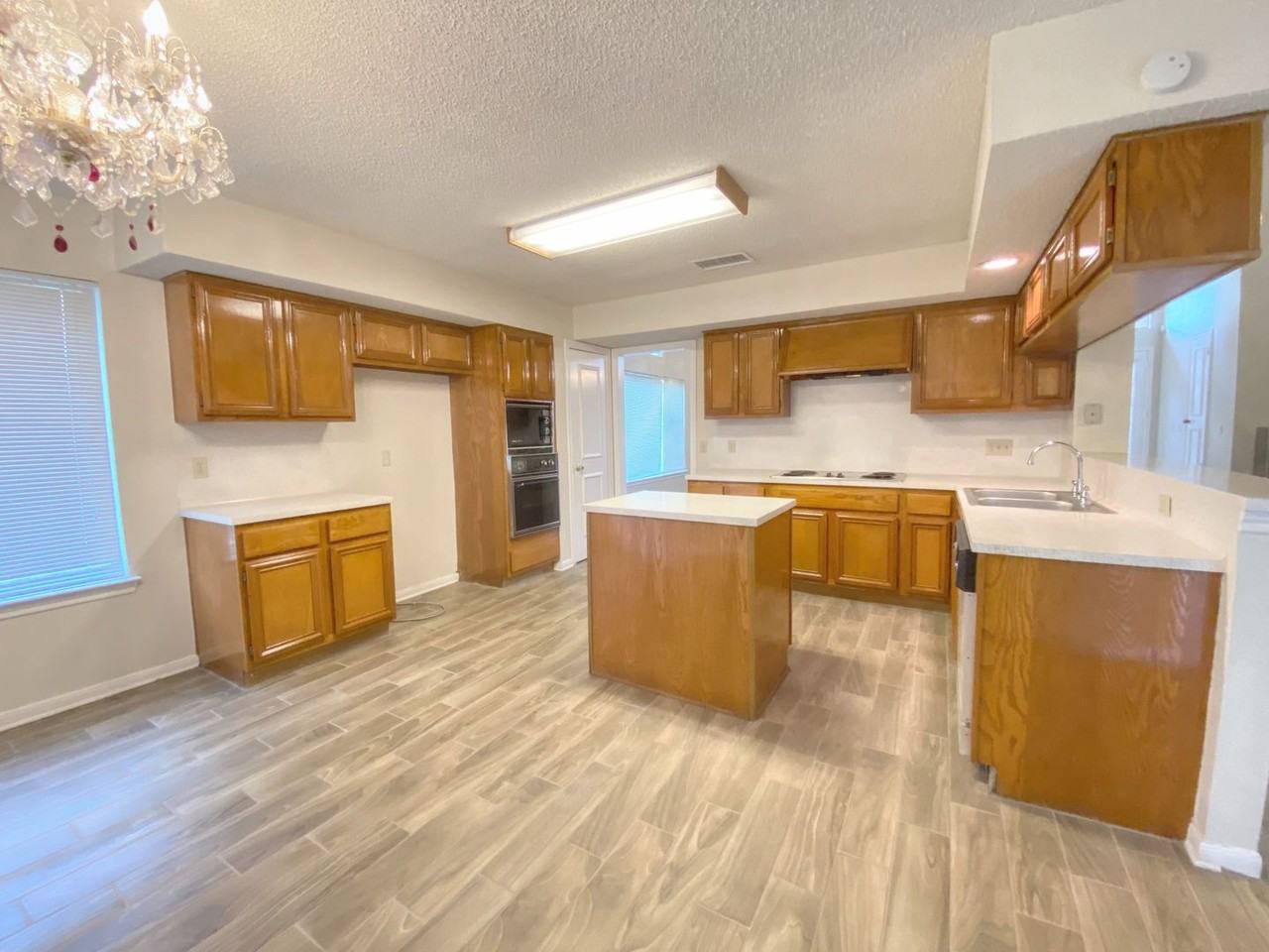 14818 Chetland Place Dr - Photo 7 of 21