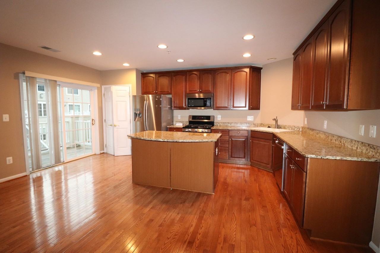 4635 Battenburg Ln - Photo 2 of 20