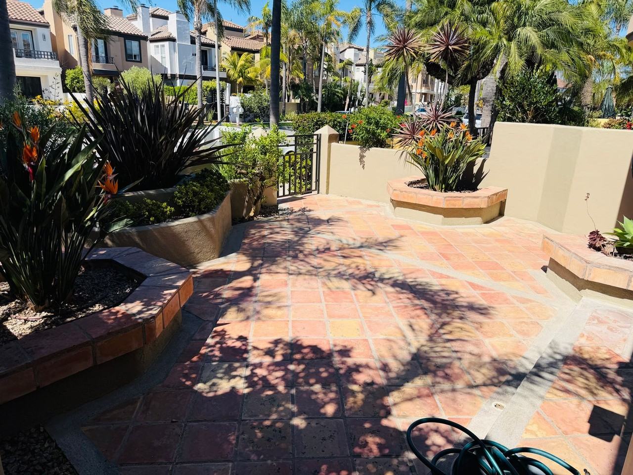 606 22nd St - Photo 3 of 46