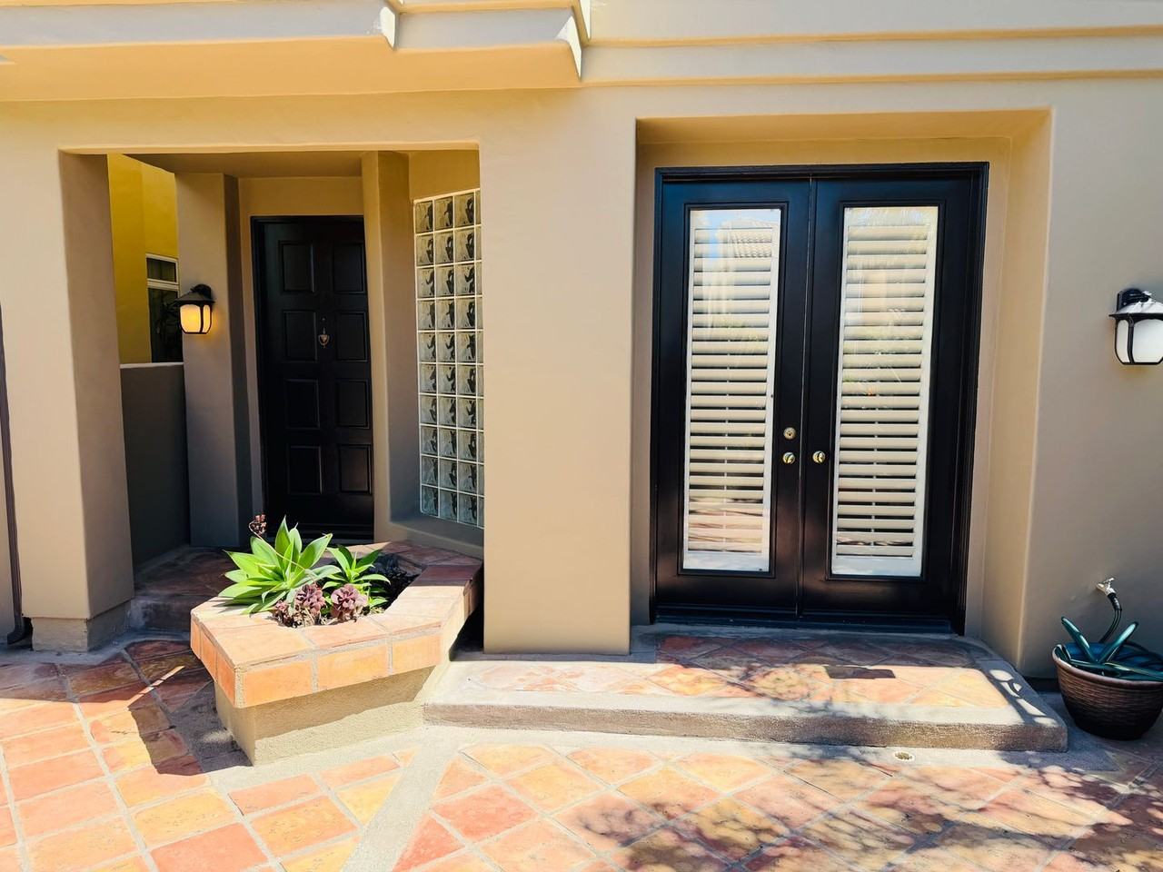 606 22nd St - Photo 4 of 46