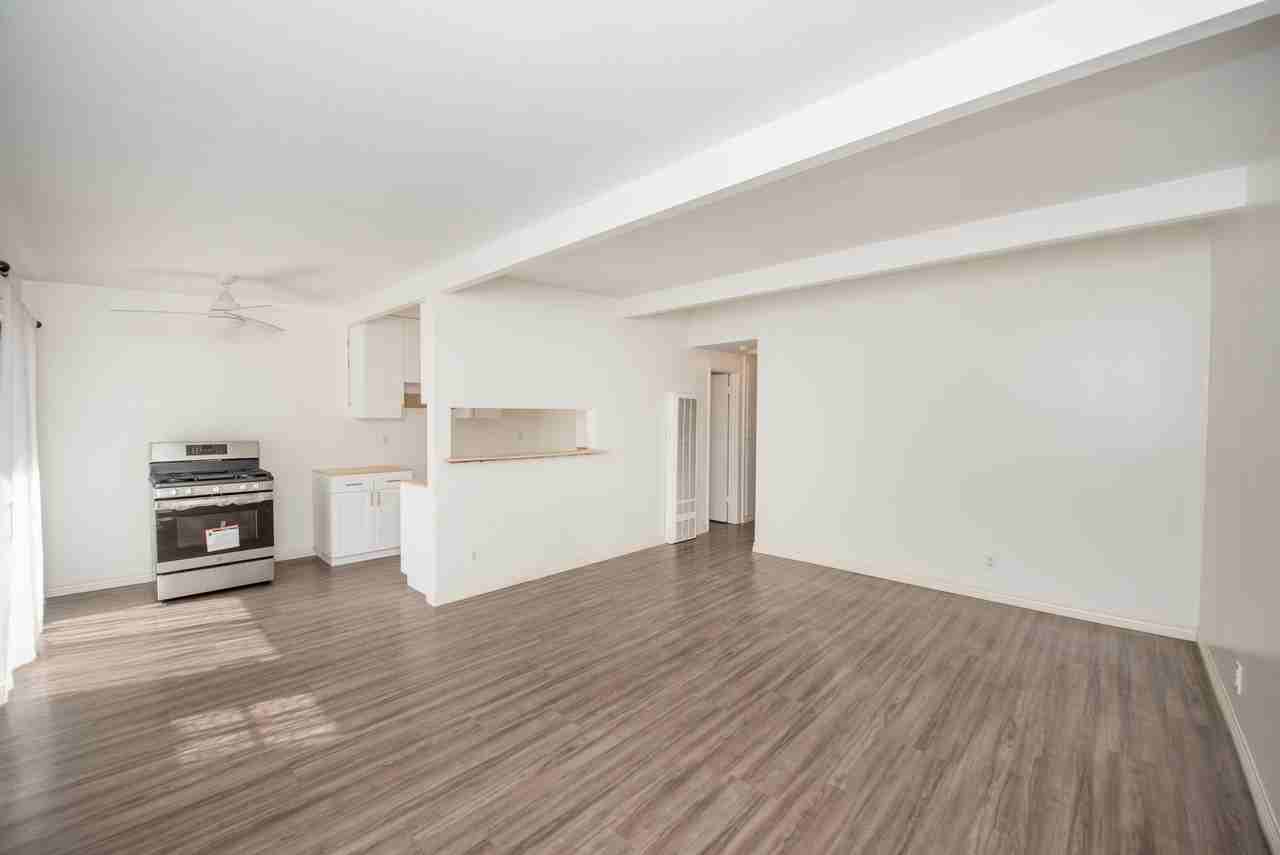 CALIFORNIA/LINCOLN - Photo 6 of 14