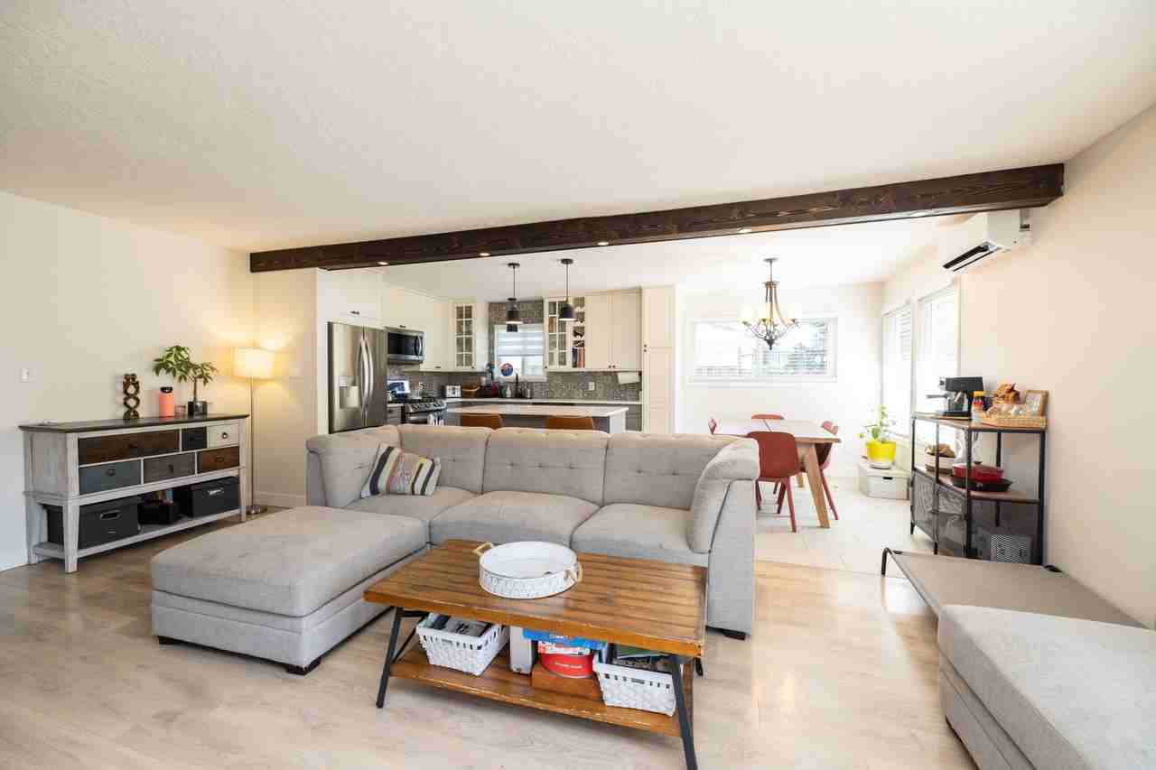 2743 Lakehurst Dr #1 - Photo 4 of 18