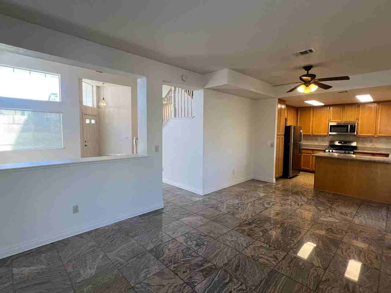 5864 Murrell St - Photo 5 of 26