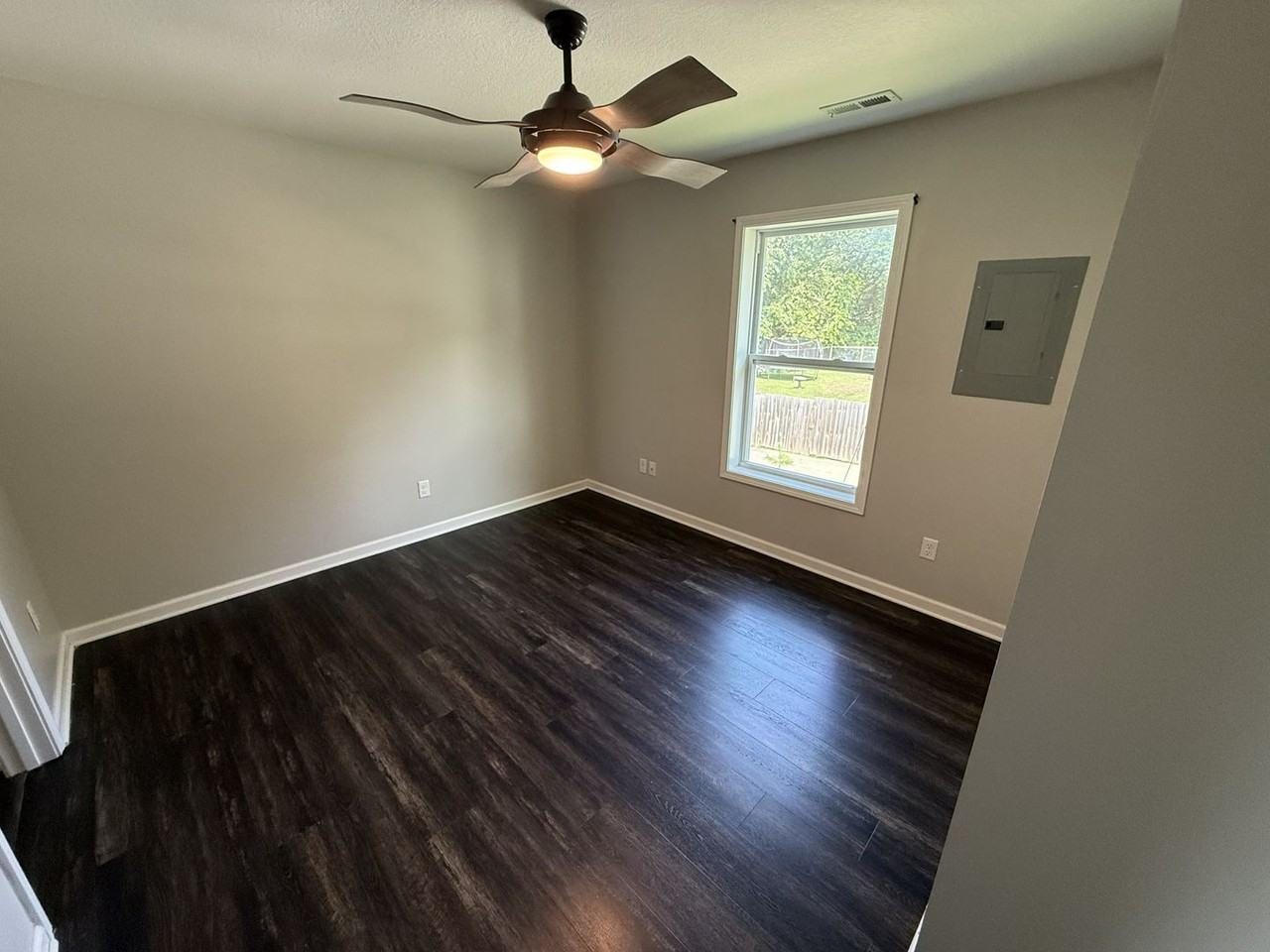 Sun Valley Six - Photo 5 of 9