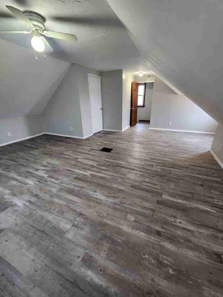 10806 Wadsworth Ave - Photo 7 of 16