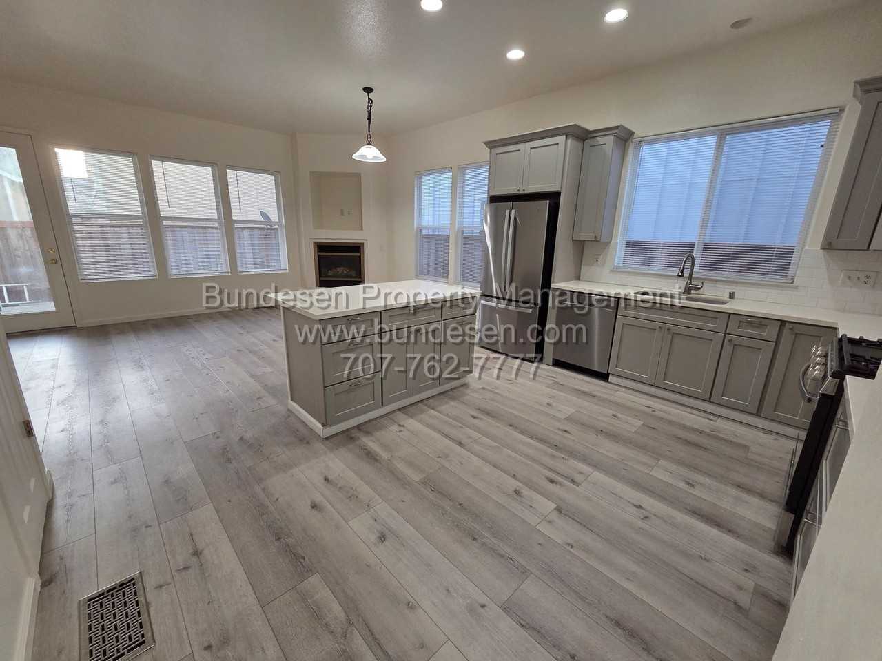 3855 Louis Krohn Dr - Photo 6 of 28