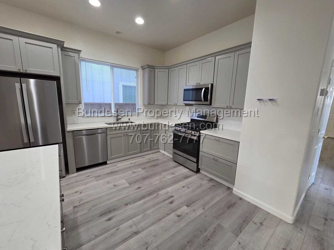 3855 Louis Krohn Dr - Photo 7 of 28