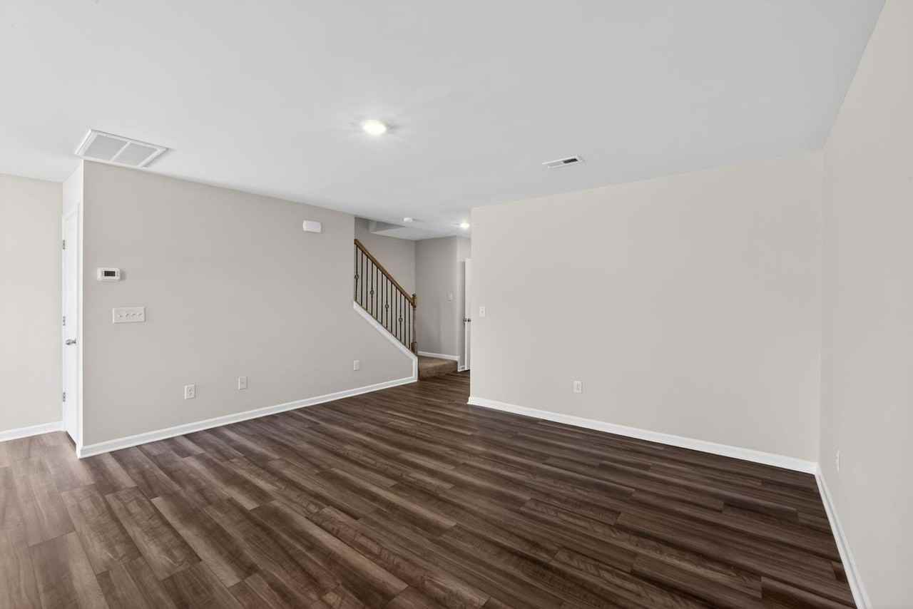 1406 Cattleman Acres Dr - Photo 7 of 32