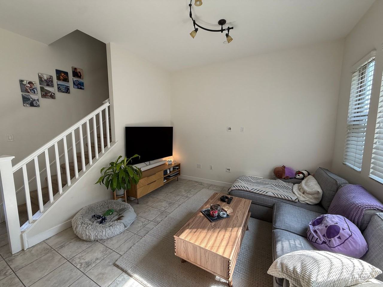 909 Brown St - Photo 2 of 15