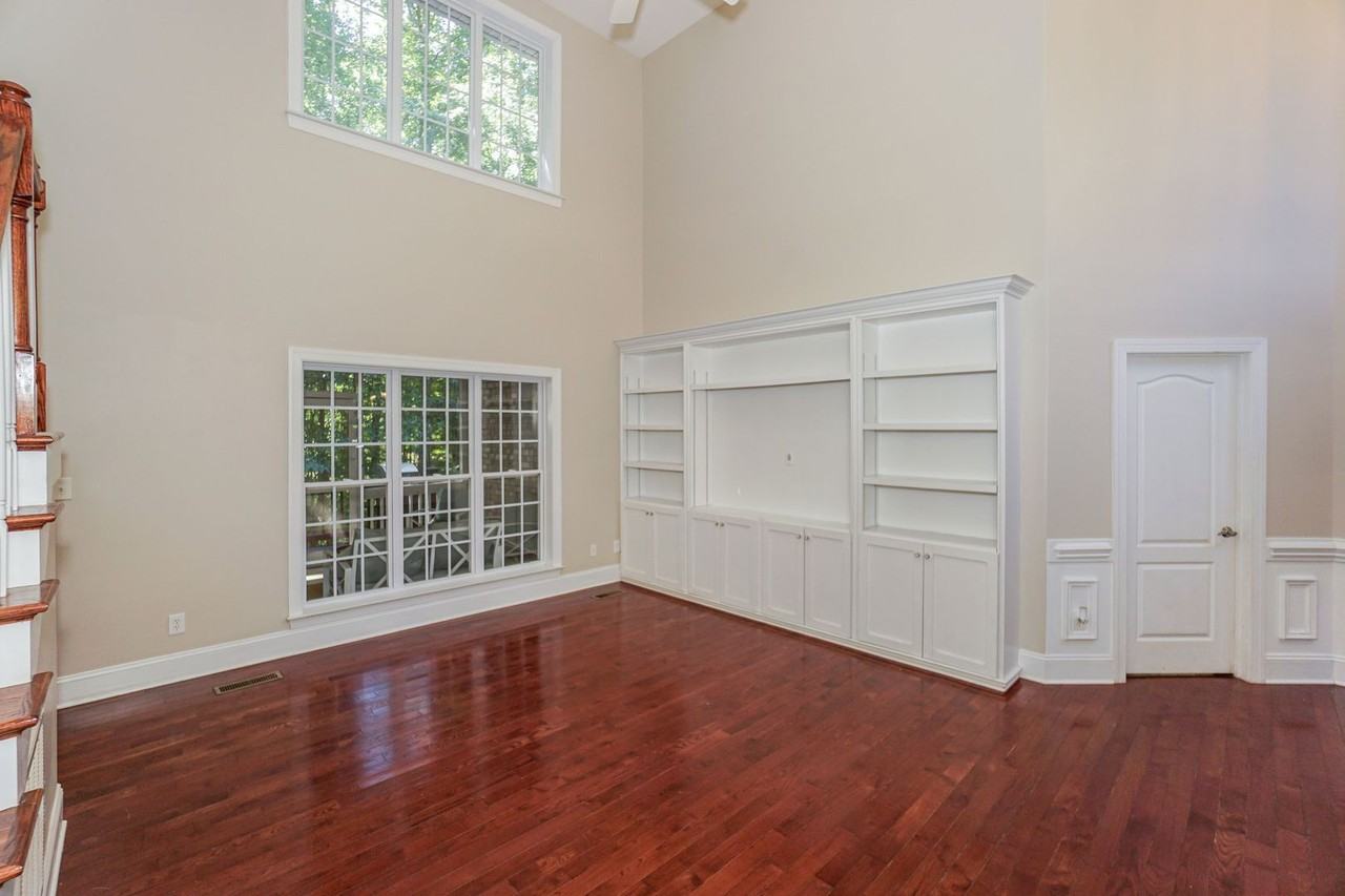 181 Streamside Pl - Photo 4 of 50