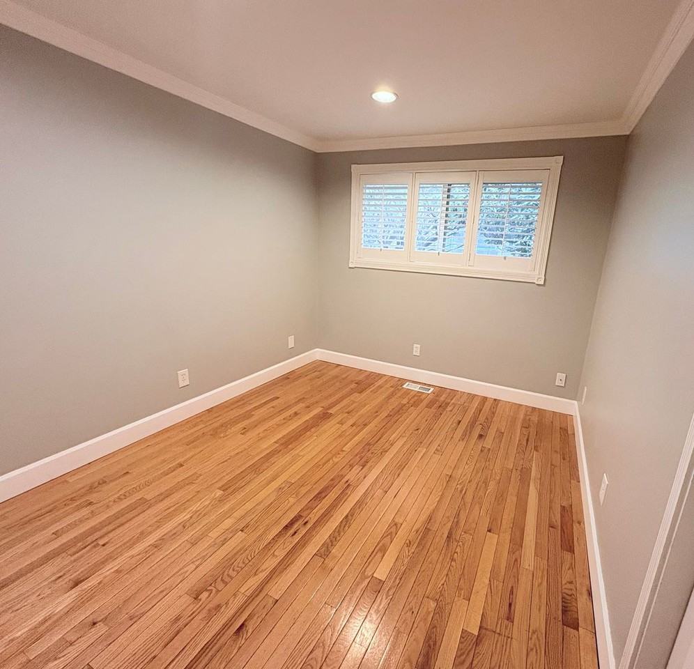 3046 Nw 73rd St - Photo 6 of 31